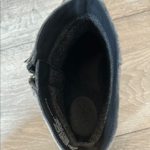 Grey Fringe Boots - Picture 7 of 8